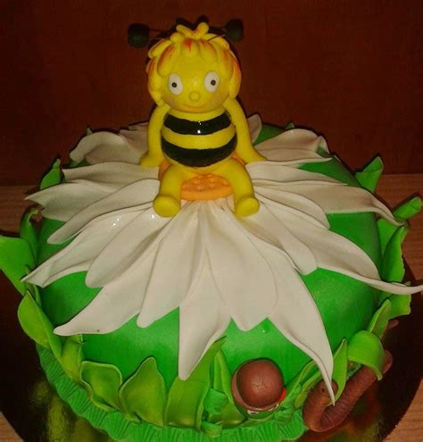 Tartas De Fondant Madrid Tarta Fondant La Abeja Maya