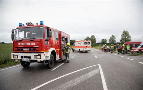 Schwerer Unfall Bei Grabenst Tt Zwei Fahrer Im Krankenhaus Fotos