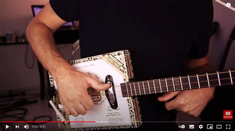 Tuto Cigar Box Guitar débutant initiation jeu au doigts picking