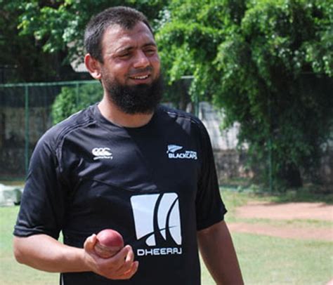 saqlain mushtaq   delivery stride espncricinfocom