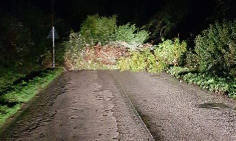 MARZANO APPIO VAIRANO PATENORA Una Grossa Frana Ostruisce La Strada