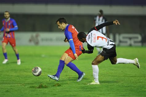 Liga Felgueiras Vence E Aproxima Se Dos Lugares De Subida Expresso