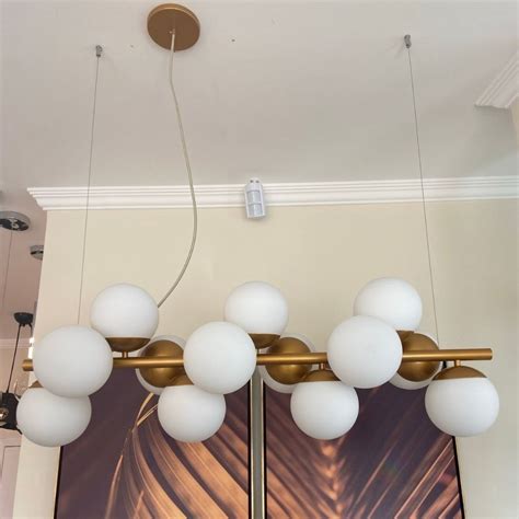 Lustre Pendente Moderno Jabuticaba Pale Dourado Globo Branco