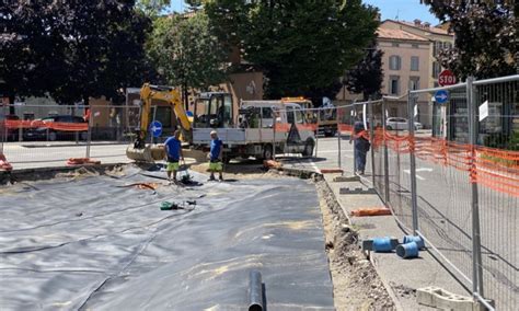 Incrocio Tra Le Vie Baschenis E Palazzolo Al Posto Dell Ex Benzinaio