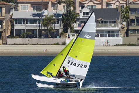 Hobie 16 - East Coast Sailboats Inc.