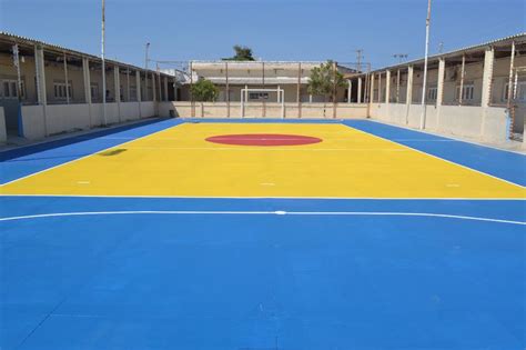 Quadras De Esportes Da Escola Municipal Professora Geralda Cruz E Do