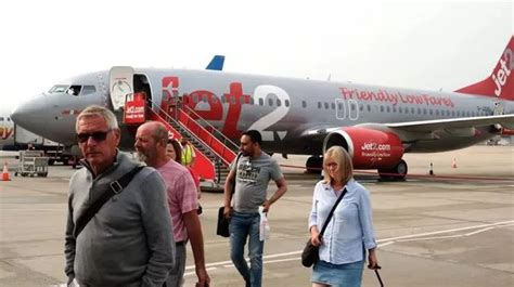 Jet2 Passengers Warned Do Not Book Seats 2d 2e And 2f In Holiday Season Alert Mirror Online