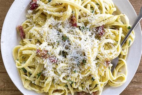 Rachael Ray Just Taught Me The Secret To The Dreamiest Carbonara The Kitchn