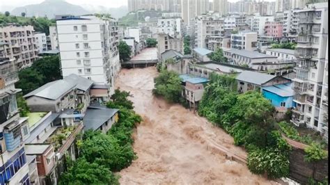 重庆万州遭遇大暴雨袭击 救灾工作仍在进行中