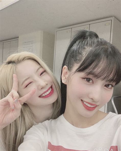 Twice Momo And Dahyun Instagram Twicetagram ダヒョン Twice スタイル Twiceもも