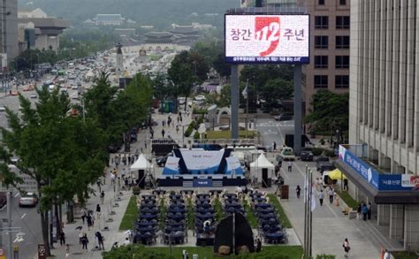 서울포토 새롭게 태어난 서울마당 서울신문