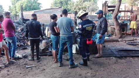 Un Voraz Incendio Consumi Tres Viviendas Y Dej Una Persona Herida En