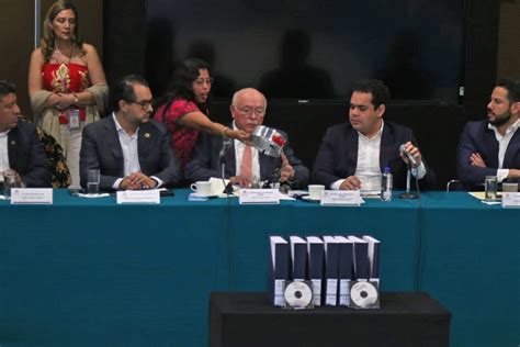 Morenista acusa de corrupción al auditor superior David Colmenares