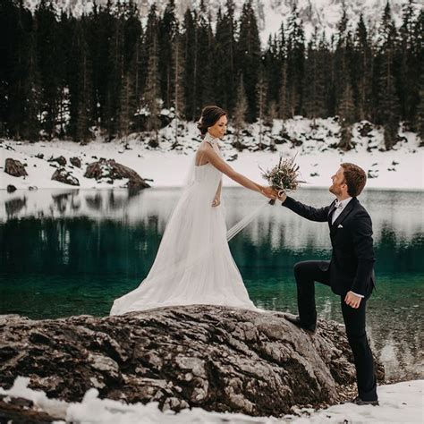 Eine Winterhochzeit In Den Dolomiten Heiraten Im Schnee Trauschmuck