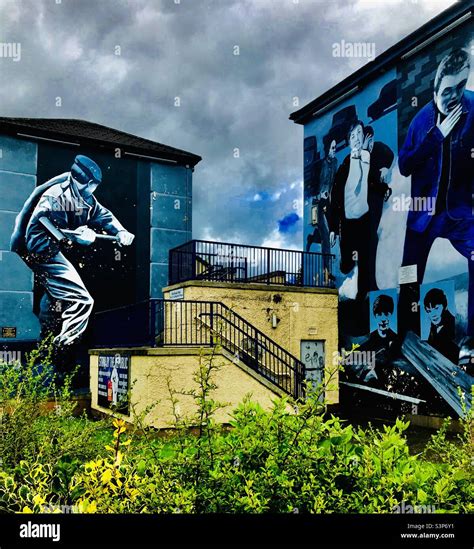 Wall Murals, Derry Stock Photo - Alamy