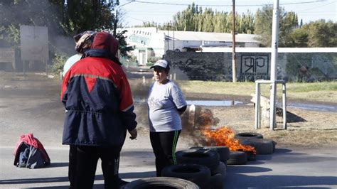 Mi Rcoles Con Cortes Del Puente Carretero Cipolletti Neuqu N Y La Ruta