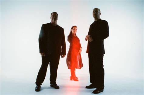 uk alt rock band boa confirms  album whiplash   drops