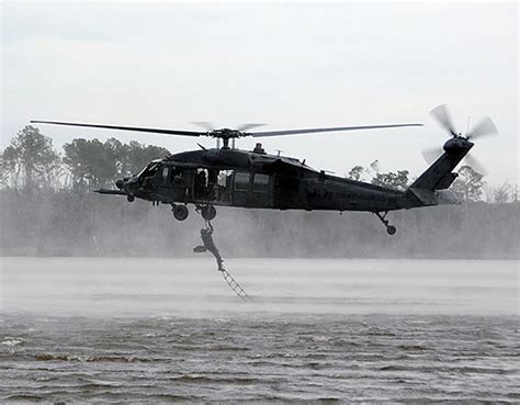 160th Soar Mh 60 Ladder Extraction