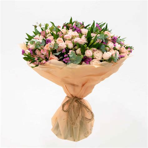 Large Spray Rose Bouquet Plaza Hollandi