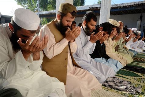 Eid Namaz Timings In Karachi Lahore And Islamabad