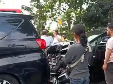 Libatkan Mobil Ini Kronologi Kecelakaan Depan Indomaret Slamet