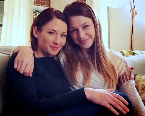 Melissa Benoist And Chyler Leigh In Supergirl