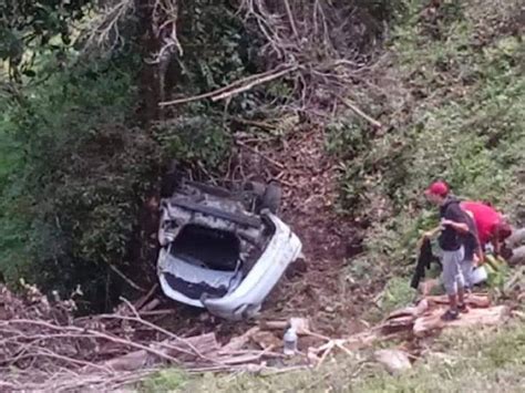 Cuatro Heridos Dejó Vehículo Que Rodó Por Ladera En La Vía Manizales Bogotá