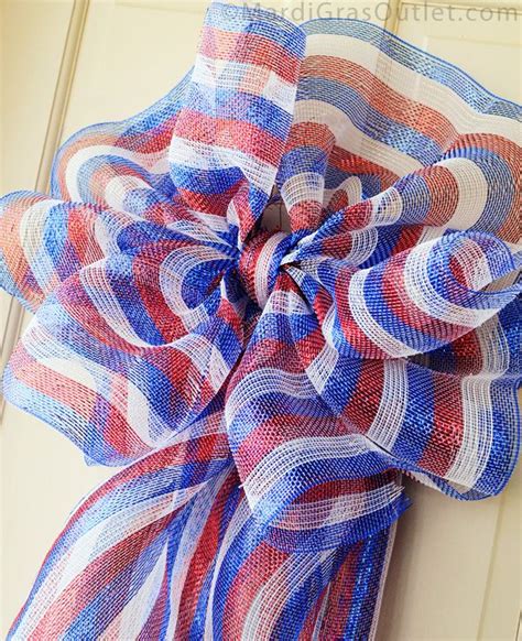 Patriotic Bow Tutorial With Striped Deco Mesh Deco Mesh Wreaths Diy