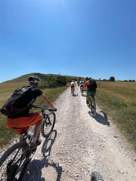 Piani Di Ragnolo E Pizzo Meta Marche Bike Tour