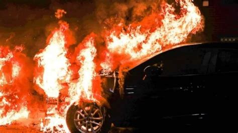 Car Overheating आग क गल न बन जए कर समझ कब कर हत ह ओवरहट