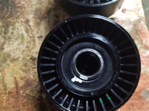 Замена роликов и ремней часть 2 — Chevrolet Niva GLX, 1,7 л, 2008 года ...