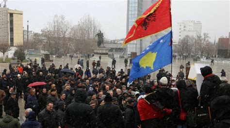 Albanians In Kosovo Protest Eu Proposal To Establish Union Of Serb