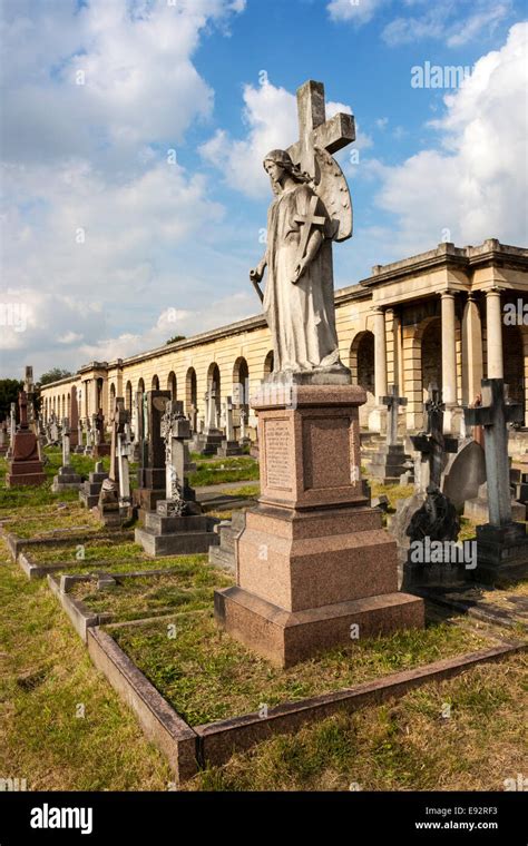 Victorian Cemetery Hi Res Stock Photography And Images Alamy