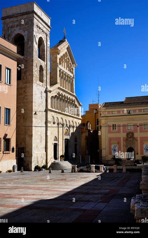 Cathedral cagliari hi-res stock photography and images - Alamy