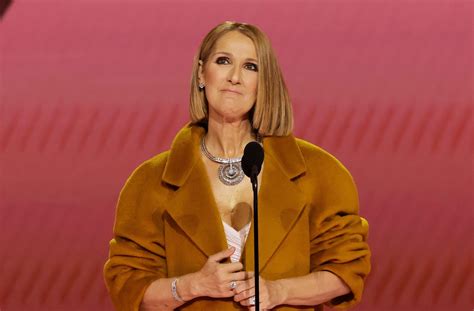 Celine Dion A Sorpresa Sul Palco Dei Grammy Dopo La Diagnosi Della