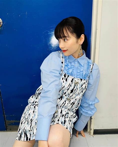 島崎遥香さんのインスタグラム写真 島崎遥香instagram 「🩵💙 Stylist Yuikurose Handm