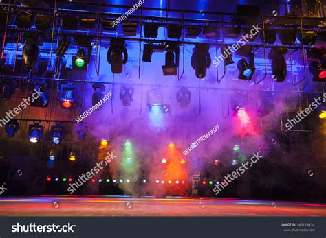 10,584 Outdoor Concert Stage Illumination Images, Stock Photos & Vectors | Shutterstock