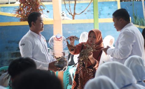 Belajar Kelola Sampah Organik Menjadi Kompos Siswa Smkm Pagak