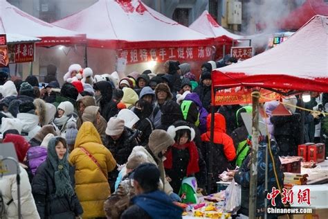 探访哈尔滨红专街早市 东北特色美食敞开吃腾讯新闻