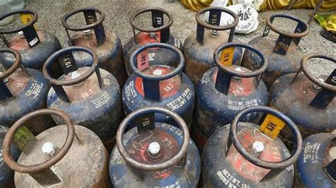 Atf Price Hiked 5 Pc Commercial Lpg By Rs 209 Afternoon Voice