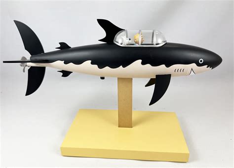 Tintin s Shark Submarine Moulinsart Collection Icônes Resin Statue