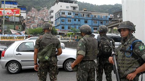 Nueve Muertos En Un Operativo Policial En Las Favelas Del Norte De R O