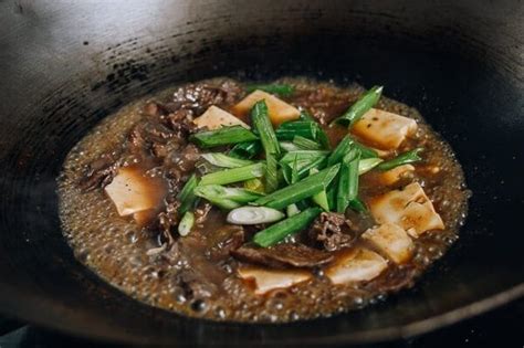 Beef Tofu Stir Fry The Woks Of Life