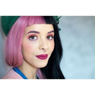 Poster Melanie Martinez Cantora Shopee Brasil