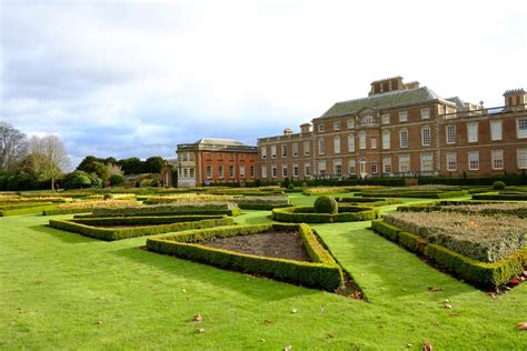 Tricia's Tales: Sunshine and Christmas at Wimpole Hall