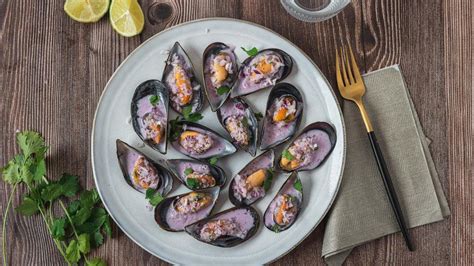 Prueba unos originales mejillones con leche de tigre con esta rápida receta