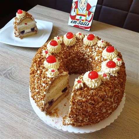 Frankfurter Kranz Torte Umh Llt Mit Einer Leckeren Deutschen