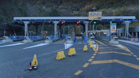 Maltempo In Liguria Chiuso Il Casello Di Recco Sulla A La Situazione