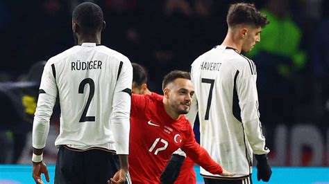 Turquía le pega a Alemania en partido amistoso ClaroSports