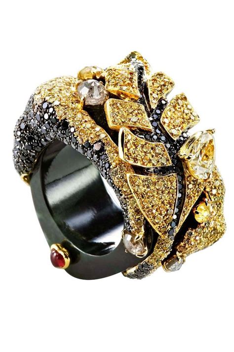 Asian High Jeweller Chara Wen Unconventional Black Stones Intensify